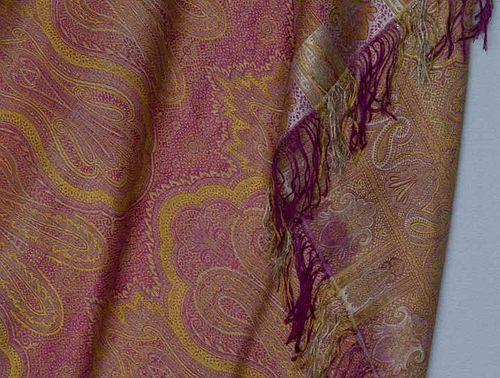 WOVEN SILK PAISLEY SHAWL, LATE 19TH-EARLY 20TH C