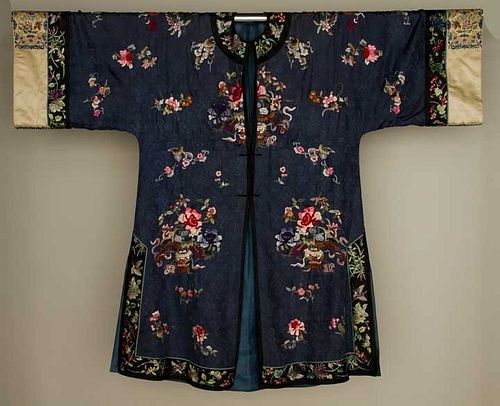 EMBROIDERED EXPORT ROBE, CHINA, c. 1920