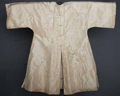 EMBROIDERED EXPORT ROBE, CHINA, EARLY 20TH C