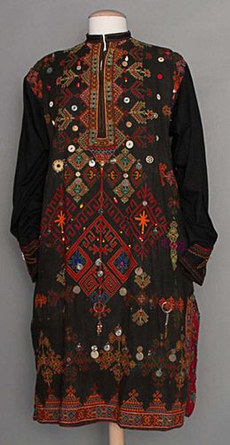 REGIONAL DRESS, PAKISTAN, EARLY-MID 20TH C