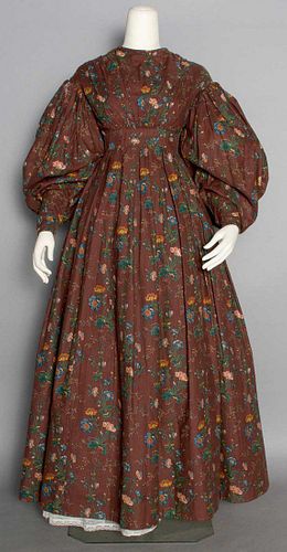 PRINTED COTTON DAY DRESS, c. 1825