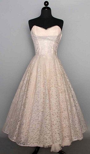 STRAPLESS LACE GOWN, 1950s