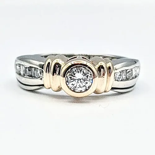 Gorgeous Diamond & Two Tone Gold Engagement Ring