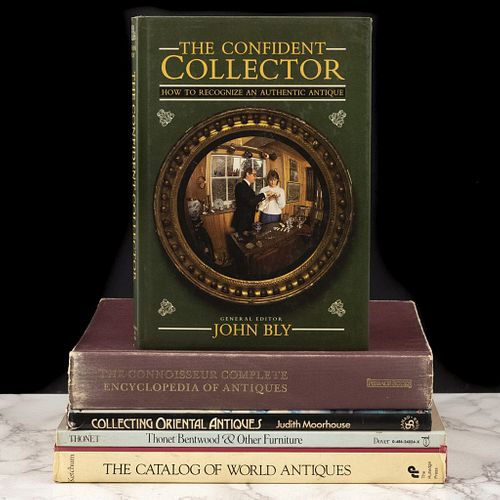 Libros sobre Antiguedades. The Catalog of World a Antiques / The Connoisseur Complete Encyclopedia of Antiques. Pzs: 5.