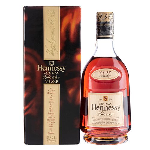 Hennessy. V.S.O.P. Privilege. Cognac. France. En presentación de 750 ml.