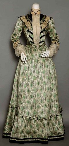 SILK PRINTED AFTERNOON DRESS, c. 1902