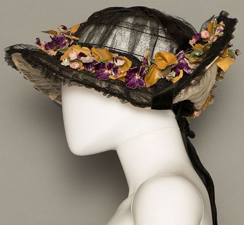 BLACK LACE & FLORAL HAT, c. 1918