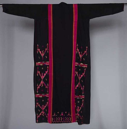 EMBROIDERED COTTON CAFTAN, MIDDLE EAST