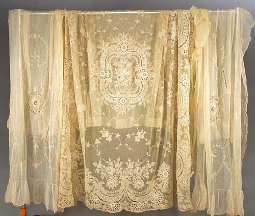 1 LACE BEDSPREAD & 1 PAIR LACE CURTAINS