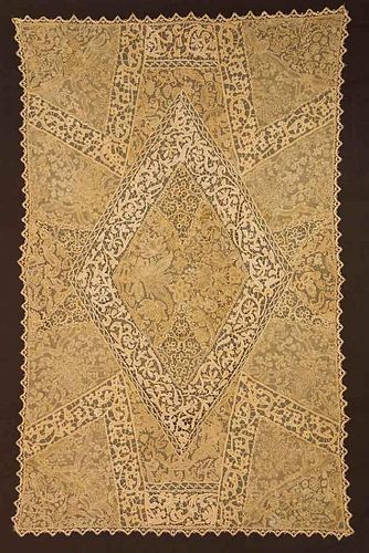 PATCHWORK LACE CLOTH, ITALY, 17TH & 18TH C