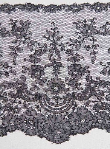 THREE PIECES BLACK CHANTILLY LACE, 1860-1880