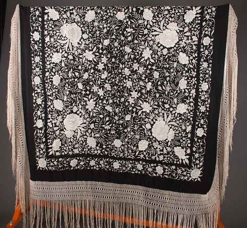 EMBROIDERED CANTON SHAWL, 19TH C