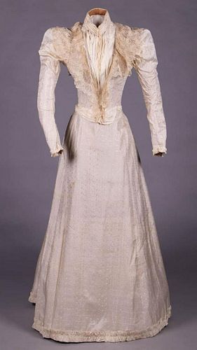 IVORY PATTERNED SILK DAY DRESS, EARLY 1890s
