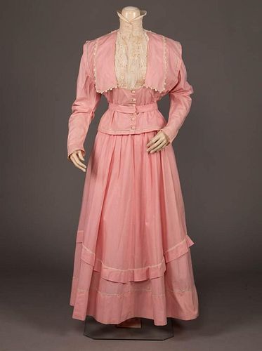 CHAMBRAY AFTERNOON DRESS, AMERICA, c. 1908