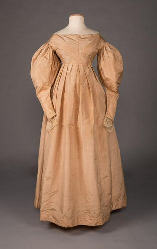 SILK AFTERNOON GOWN, LATE 1820s