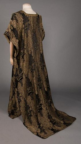 GOLD BROCADE TRAINED EVENING GOWN, c. 1910