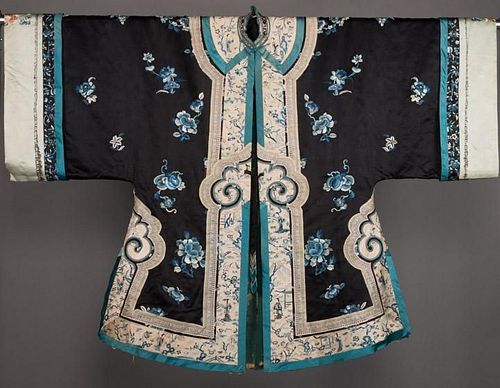 EMBROIDERED SILK HAN WINTER ROBE, CHINA, 19TH C