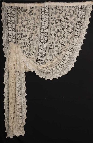 PAIR OF HANDMADE LACE CURTAIN PANELS, EARLY 20TH C