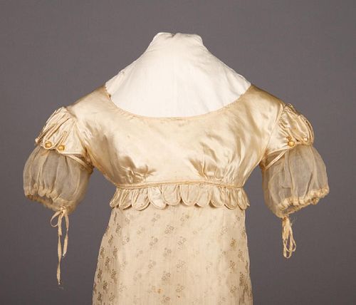 BEIGE SILK WEDDING DRESS, 1810-1820