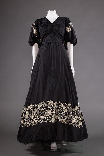 EMBROIDERED BLACK RAYON GOWN, 1940s
