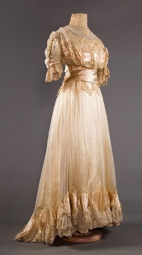 SILK & BRUSSELS LACE WEDDING GOWN, NYC, 1902