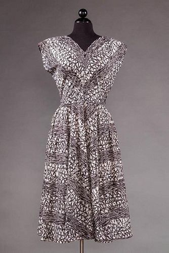 PRINTED DAY DRESS, 1950s