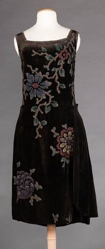 FLORAL BEADED VELVET DRESS, 1920s