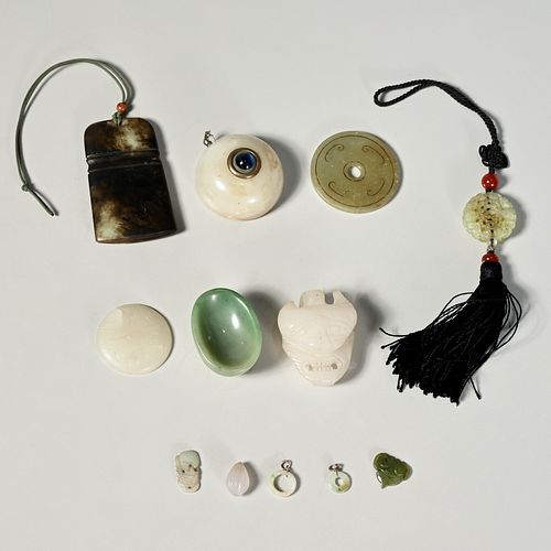 Group Chinese jade and carved hardstone objects