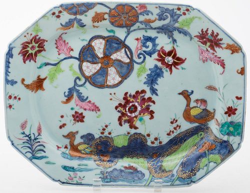4933107: Chinese Export Porcelain Octagonal Platter with
 Tobacco Leaf Motif, 18th Century ES7AC