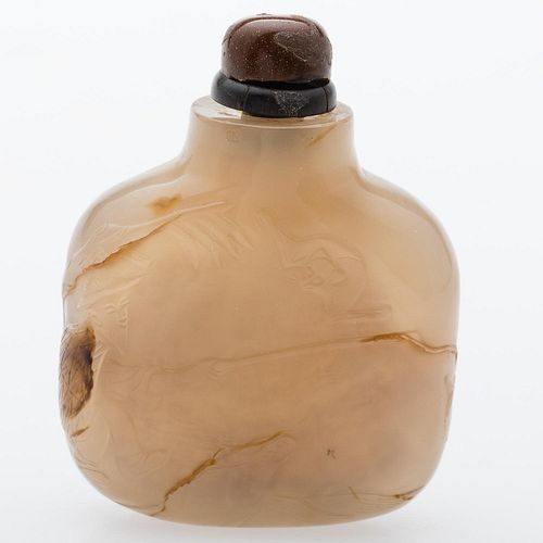 4933129: Suzhou Agate Snuff Bottle, 19th Century ES7AC