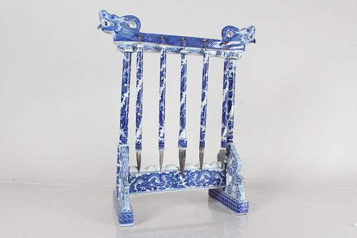 A Chinese Blue and White Porcelain Pen Holder