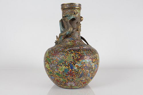 A Chinese Dragon-decorating Massive Fortune Porcelain Vase 