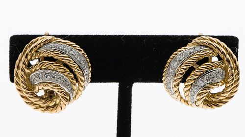 4777412: Pair of French 14kt Gold and Diamond Earclips KL7CK