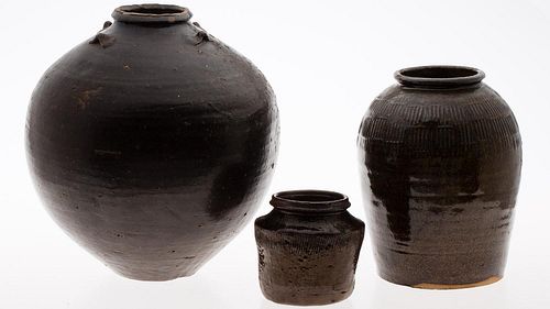 4777694: 3 Chinese Ceramic Pots KL7CC