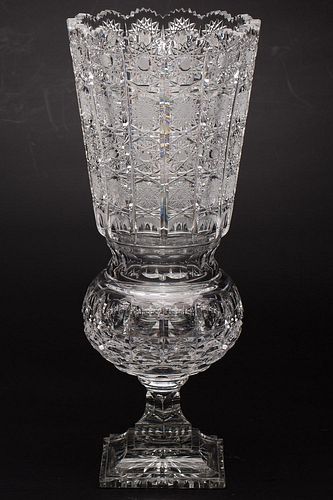 4777704: Cut Glass Vase KL7CF