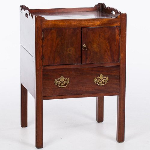 4642667: George III Style Mahogany Bedside Cabinet, 19th/20th Century TF1SJ