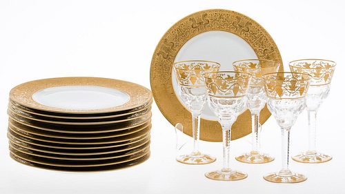 4642672: 12 Bavarian Porcelain Gold-Rimmed Dinner Plates
 and 5 Val Saint Lambert Cut Glass Wine Glasses TF1SF
