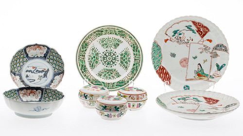 4642792: Eight Asian Ceramic Articles TF1SC