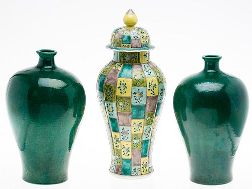 4542942: 3 Chinese Glazed Enamel Porcelain Vases, Modern KL5CC