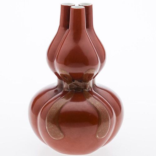 4542990: Chinese Coral Red Lobed Double Gourd-Form Vase KL5CC