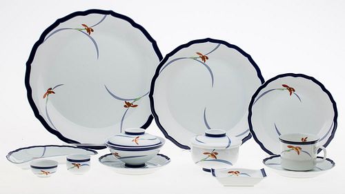 4542995: Japanese Blue and White Porcelain Dinner Set KL5CC