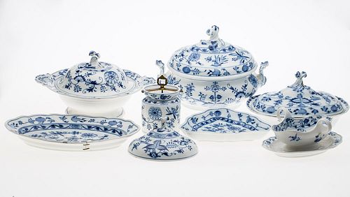 4556234: Group of Meissen Blue Onion Pattern Porcelain Serving Articles KL5CF