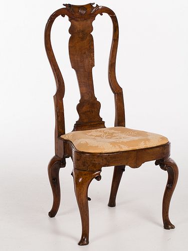 4419872: Queen Anne Walnut Side Chair, first quarter 18th century H7KBJ