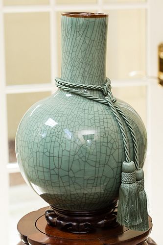 4368504: Large Chinese Celadon Porcelain Vase, Modern C8GAC
