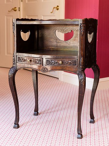 4368575: Country French Carved 0ak Small Bedside Table C8GAJ