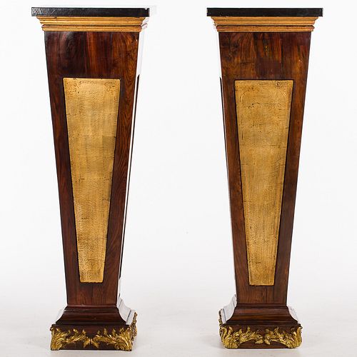 4420066: Pair of Continental Painted, Stained and Gilt Pedestals T8KBJ