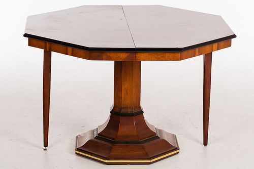 4420083: Mahogany Octagonal Pedestal Extension Dining Room Table, 20th Century T8KBJ