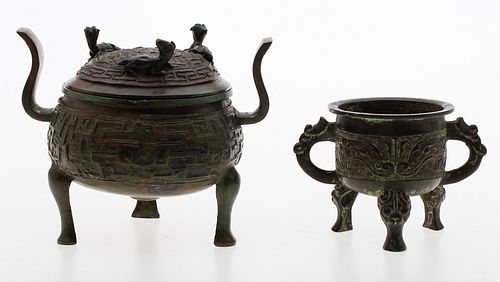 4420086: Two Chinese Bronze Censers, 20th Century T8KBC