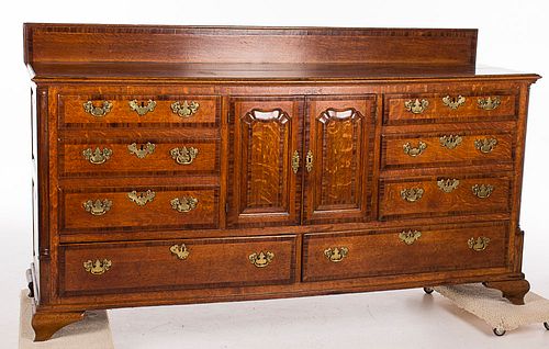 4436328: English Oak Side Cabinet, 19th Century T8KBJ