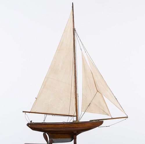 4269345: Vintage Pond Yacht with Dark Stained Hull and Metal Tipped Keel E1REJ